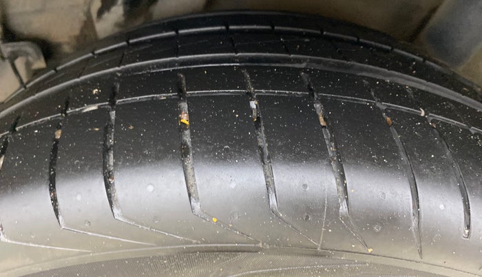 2024 Hyundai Verna SX (O) 1.5 MPI MT, Petrol, Manual, 29,076 km, Left Rear Tyre Tread