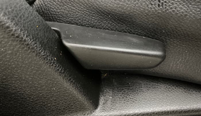 2021 Renault Duster RXZ 1.5 PETROL MT, Petrol, Manual, 63,532 km, Driver Side Adjustment Panel