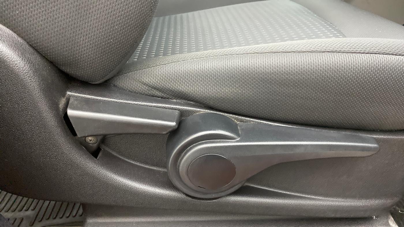 2019 Tata Tiago XZ+ 1.2 Revotron, Petrol, Manual, 18,263 km, Driver Side Adjustment Panel