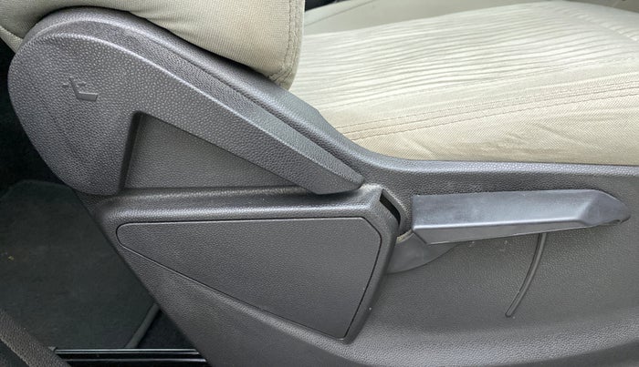 2015 Ford Ecosport 1.5 TITANIUM TI VCT AT, Petrol, Automatic, 56,369 km, Driver Side Adjustment Panel