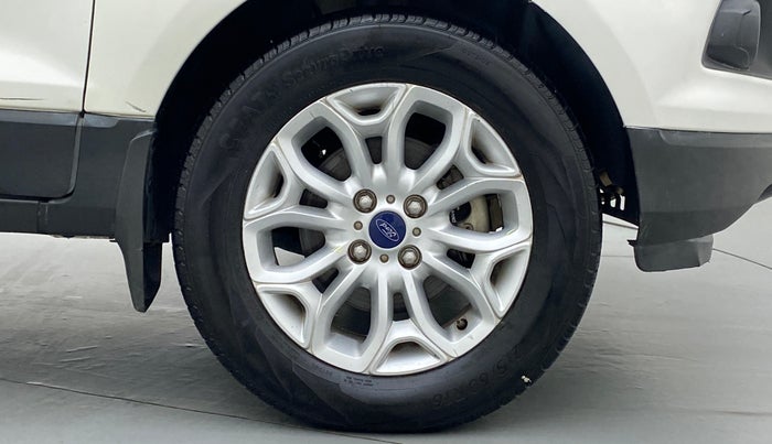 2015 Ford Ecosport 1.5 TITANIUM TI VCT AT, Petrol, Automatic, 56,369 km, Right Front Wheel