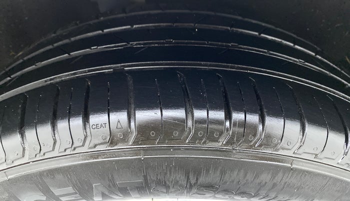 2015 Ford Ecosport 1.5 TITANIUM TI VCT AT, Petrol, Automatic, 56,369 km, Right Rear Tyre Tread