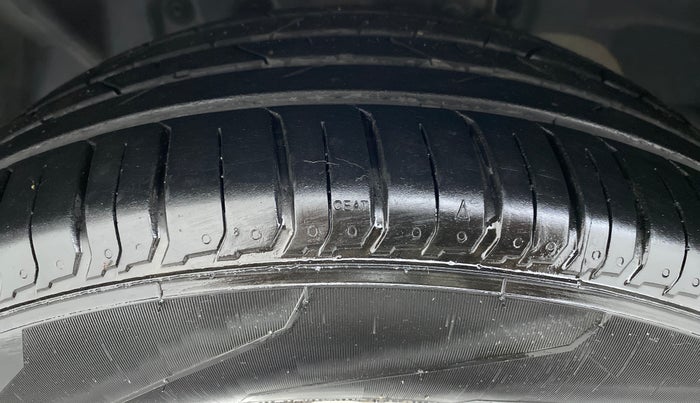 2015 Ford Ecosport 1.5 TITANIUM TI VCT AT, Petrol, Automatic, 56,369 km, Left Front Tyre Tread