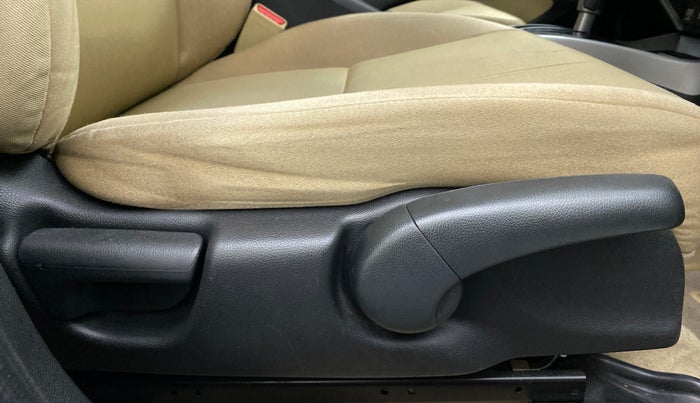2016 Honda City 1.5L I-VTEC SV CVT, Petrol, Automatic, 29,425 km, Driver Side Adjustment Panel