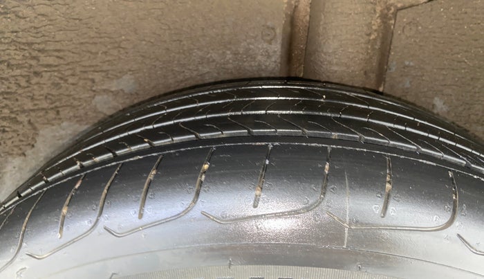 2020 MG HECTOR PLUS SHARP 1.5 PETROL TURBO DCT 6-STR, Petrol, Automatic, 32,805 km, Left Rear Tyre Tread
