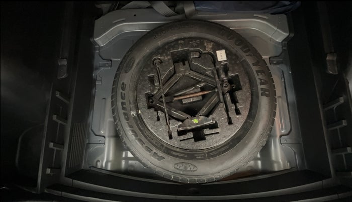 2016 Hyundai Creta SX PLUS 1.6 PETROL, Petrol, Manual, 46,346 km, Spare Tyre