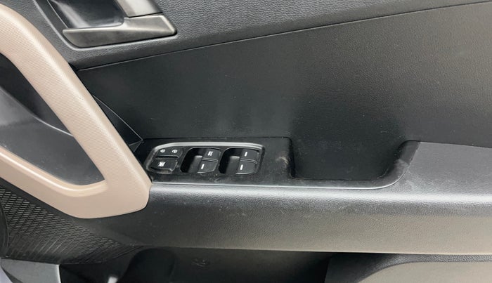 2016 Hyundai Creta SX PLUS 1.6 PETROL, Petrol, Manual, 46,346 km, Driver Side Door Panels Control