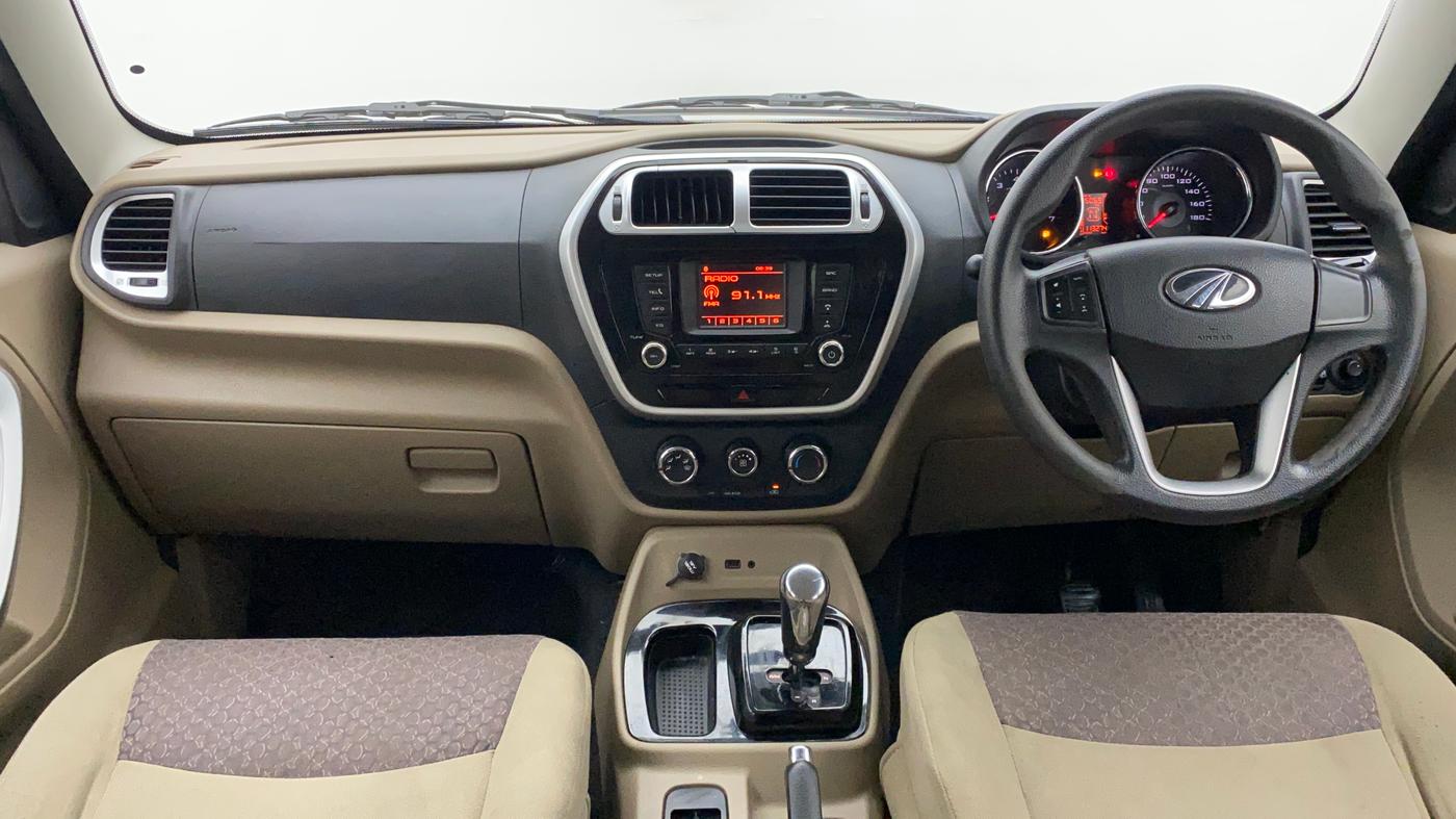 2017 Mahindra TUV300 T8 AMT, Diesel, Automatic, 1,13,724 km, Dashboard
