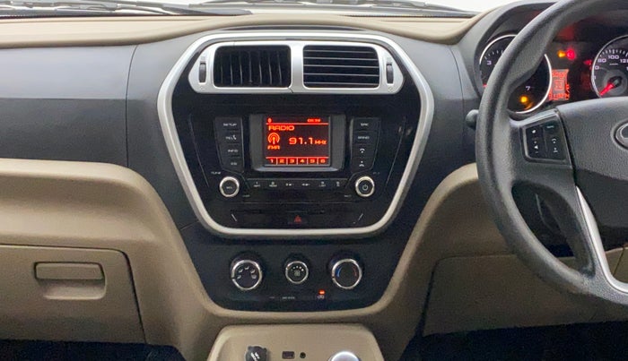 2017 Mahindra TUV300 T8 AMT, Diesel, Automatic, 1,13,724 km, Air Conditioner