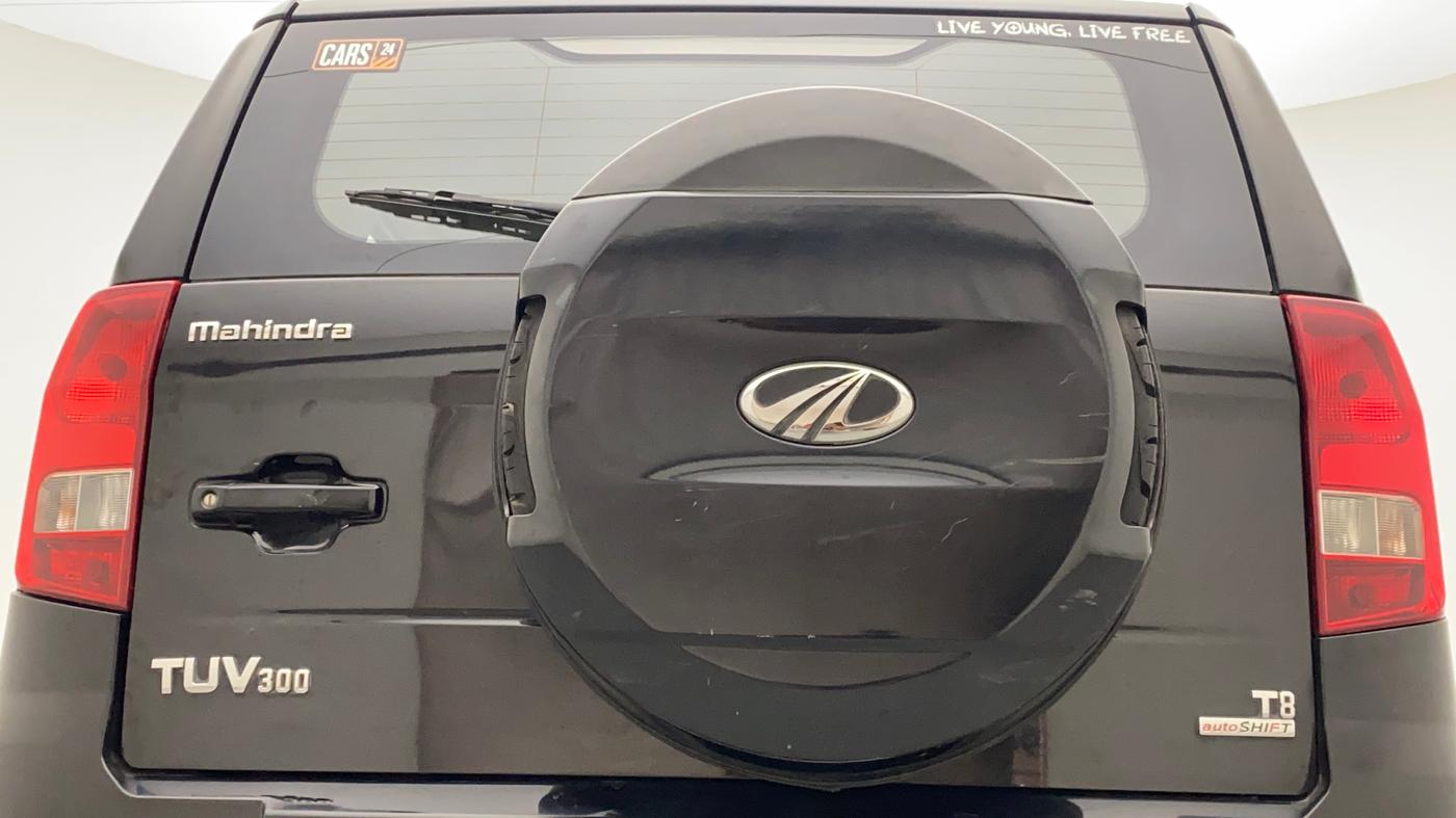 2017 Mahindra TUV300 T8 AMT, Diesel, Automatic, 1,13,724 km, Spare Tyre