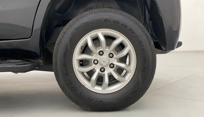 2017 Mahindra TUV300 T8 AMT, Diesel, Automatic, 1,13,724 km, Left Rear Wheel
