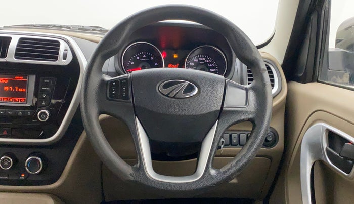 2017 Mahindra TUV300 T8 AMT, Diesel, Automatic, 1,13,724 km, Steering Wheel Close Up