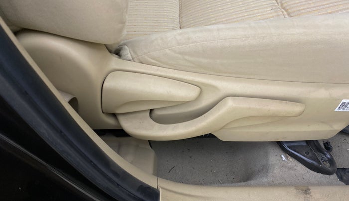 2020 Toyota YARIS J CVT, Petrol, Automatic, 30,738 km, Driver Side Adjustment Panel