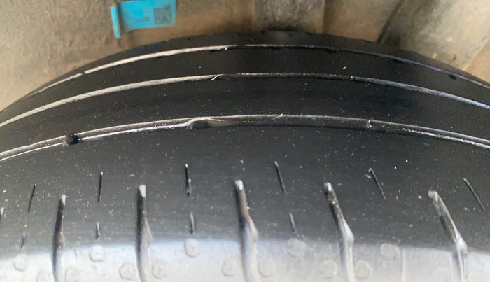 2024 Hyundai AURA SX 1.2 CNG, CNG, Manual, 36,615 km, Left Rear Tyre Tread