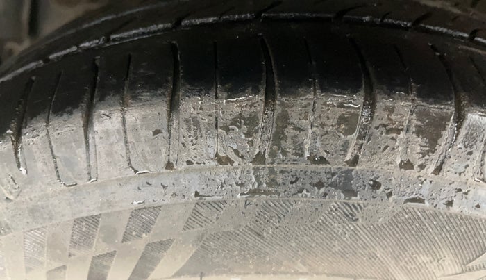 2014 Hyundai Xcent S (O) 1.2, Petrol, Manual, 97,811 km, Right Rear Tyre Tread