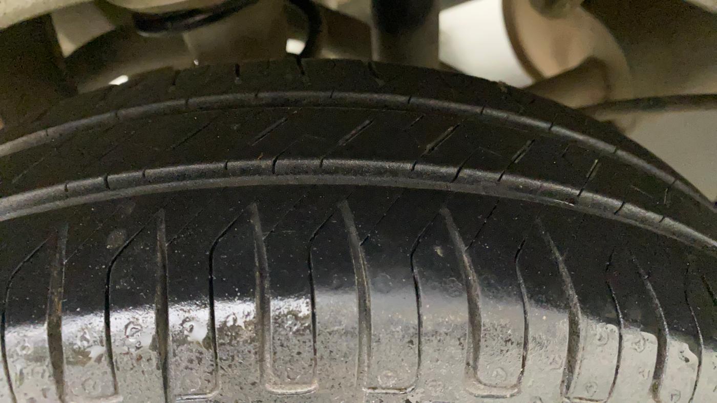 2014 Maruti Alto K10 VXI, Petrol, Manual, 97,314 km, Right Rear Tyre Tread