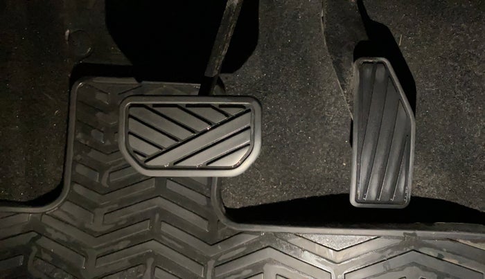 2019 Maruti IGNIS DELTA 1.2 AMT, Petrol, Automatic, 21,596 km, Pedals