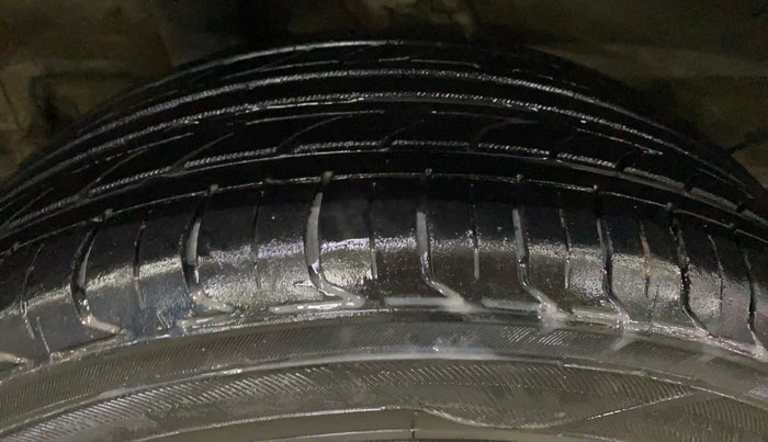 2020 Hyundai VENUE S 1.5 CRDI, Diesel, Manual, 82,804 km, Right Rear Tyre Tread