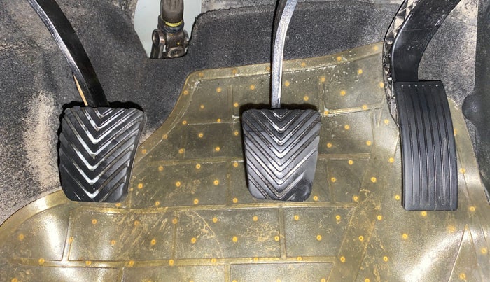 2020 Hyundai VENUE S 1.5 CRDI, Diesel, Manual, 82,804 km, Pedals