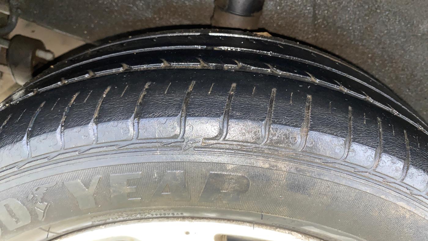 2019 Nissan Micra XV CVT, Petrol, Automatic, 1,03,683 km, Right Rear Tyre Tread