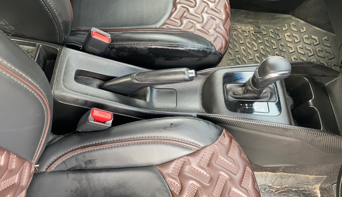 2024 Maruti FRONX DELTA 1.2 AGS, Petrol, Automatic, 7,554 km, Gear Lever