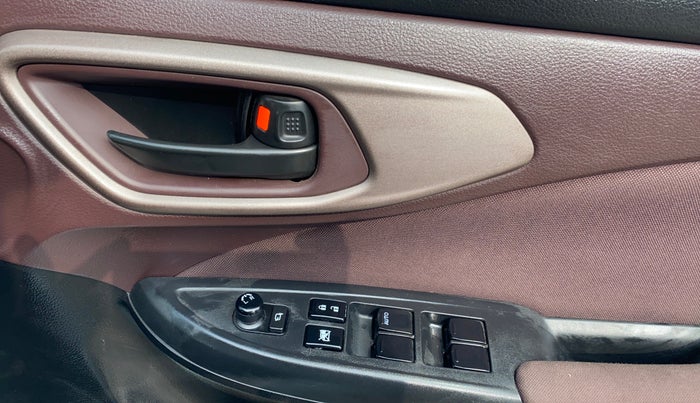 2024 Maruti FRONX DELTA 1.2 AGS, Petrol, Automatic, 7,554 km, Driver Side Door Panels Control