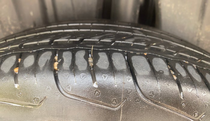 2024 Maruti FRONX DELTA 1.2 AGS, Petrol, Automatic, 7,554 km, Left Rear Tyre Tread