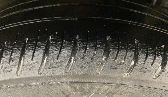 2021 KIA SONET HTX 1.5, Diesel, Manual, 78,210 km, Left Rear Tyre Tread