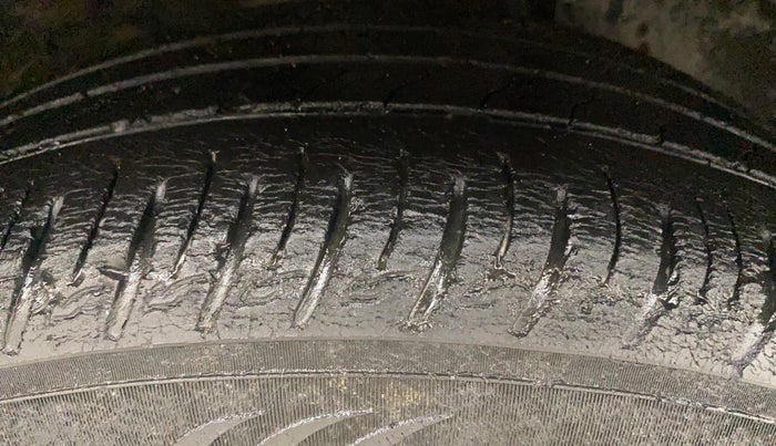 2021 KIA SONET HTX 1.5, Diesel, Manual, 78,210 km, Right Front Tyre Tread