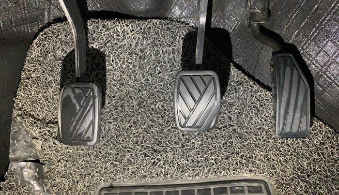 2021 Maruti New Wagon-R LXI CNG (O) 1.0, CNG, Manual, 77,804 km, Pedals