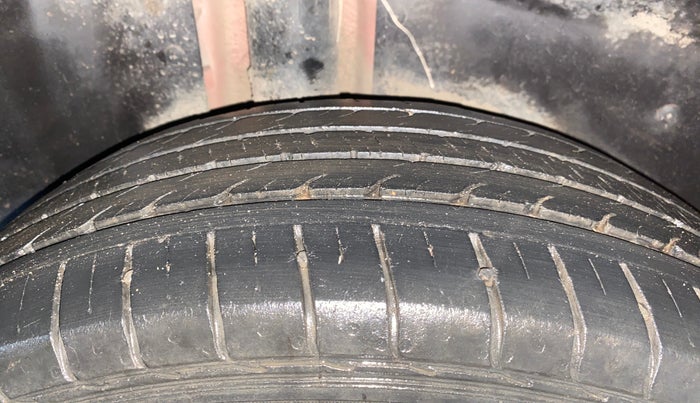 2020 MG HECTOR PLUS SHARP 1.5 PETROL TURBO HYBRID MT 6-STR, Petrol, Manual, 91,408 km, Right Rear Tyre Tread