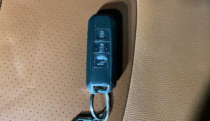 2020 MG HECTOR PLUS SHARP 1.5 PETROL TURBO HYBRID MT 6-STR, Petrol, Manual, 91,408 km, Key Close Up