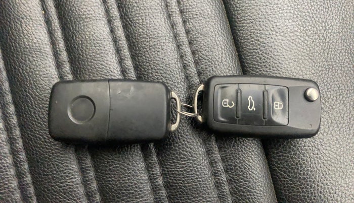 2016 Volkswagen Ameo HIGHLINE1.5L, Diesel, Manual, 85,591 km, Key Close Up