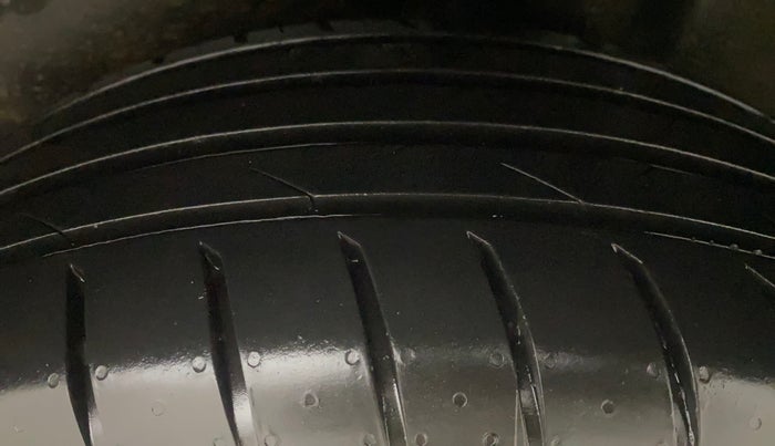 2016 Volkswagen Ameo HIGHLINE1.5L, Diesel, Manual, 85,591 km, Left Rear Tyre Tread