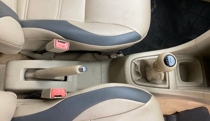 2014 Maruti Ertiga ZDI, Diesel, Manual, 1,15,731 km, Gear Lever