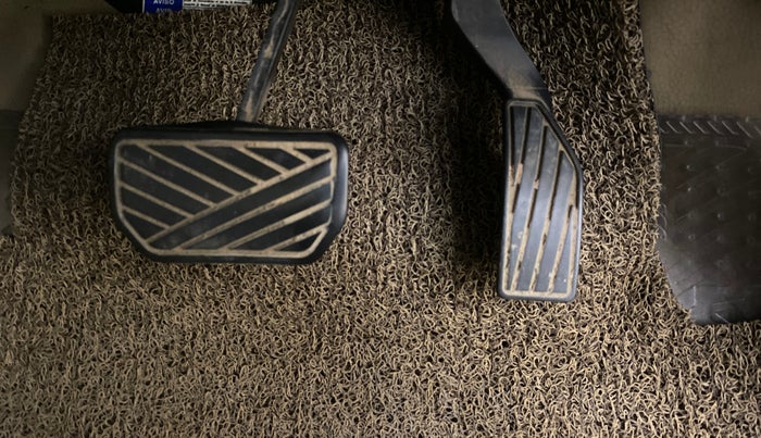 2016 Maruti Ertiga VXI AT, Petrol, Automatic, 71,206 km, Pedals