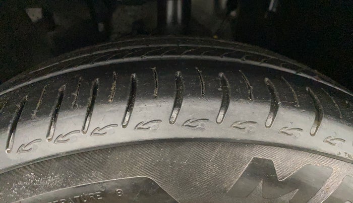 2024 Tata ALTROZ XM PLUS SUNROOF, Petrol, Manual, 13,766 km, Left Front Tyre Tread