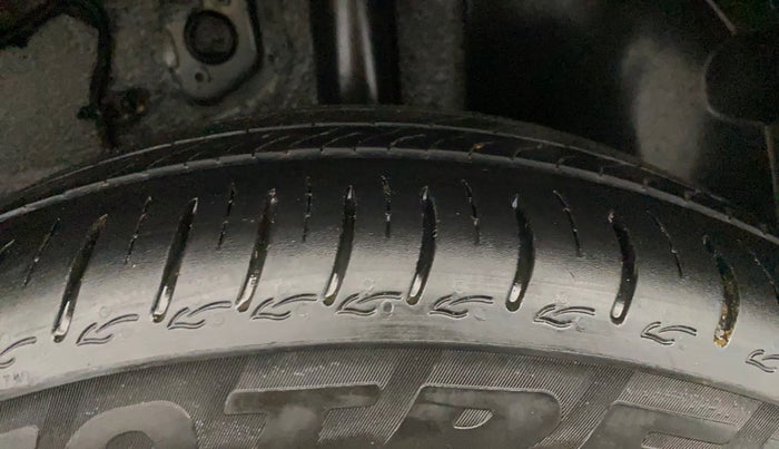 2024 Tata ALTROZ XM PLUS SUNROOF, Petrol, Manual, 13,766 km, Left Rear Tyre Tread