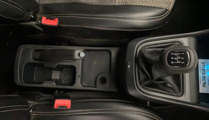 2024 Tata ALTROZ XM PLUS SUNROOF, Petrol, Manual, 13,766 km, Gear Lever