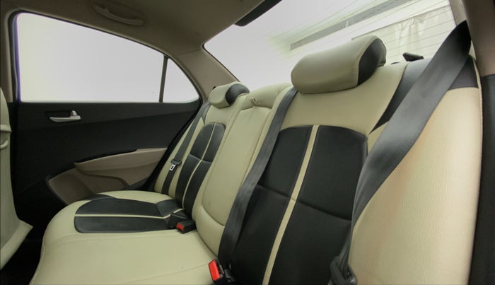 2015 Hyundai Xcent S 1.2, Petrol, Manual, 25,072 km, Right Side Rear Door Cabin