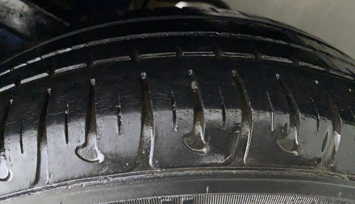 2015 Hyundai Xcent S 1.2, Petrol, Manual, 25,072 km, Left Rear Tyre Tread