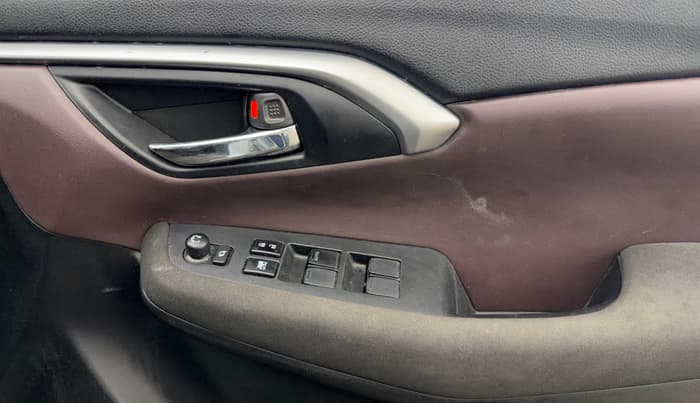2023 Maruti Grand Vitara SIGMA SMART HYBRID, Petrol, Manual, 12,848 km, Driver Side Door Panels Control