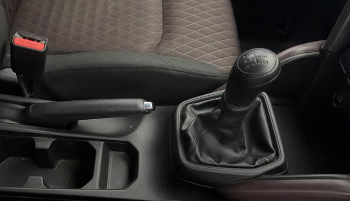 2023 Maruti Grand Vitara SIGMA SMART HYBRID, Petrol, Manual, 12,848 km, Gear Lever
