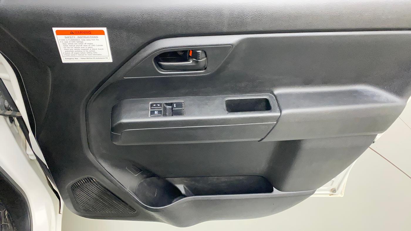 2021 Maruti New Wagon-R LXI CNG 1.0, CNG, Manual, 78,988 km, Driver Side Door Panels Control