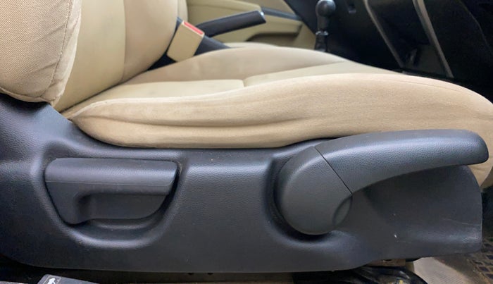 2015 Honda City 1.5L I-VTEC SV, Petrol, Manual, 1,07,468 km, Driver Side Adjustment Panel