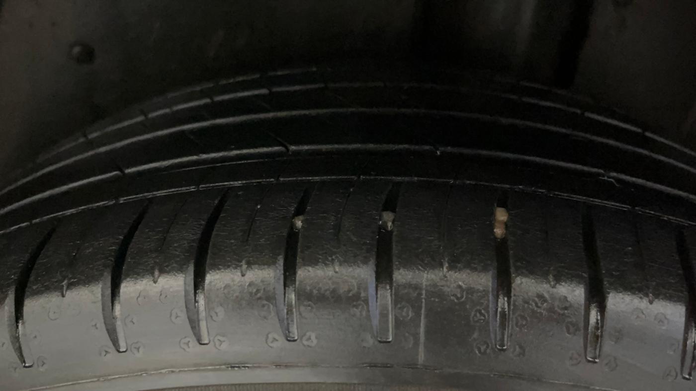 2022 MG HECTOR PLUS SHARP 1.5 PETROL TURBO CVT 6-STR, Petrol, Automatic, 42,456 km, Left Rear Tyre Tread