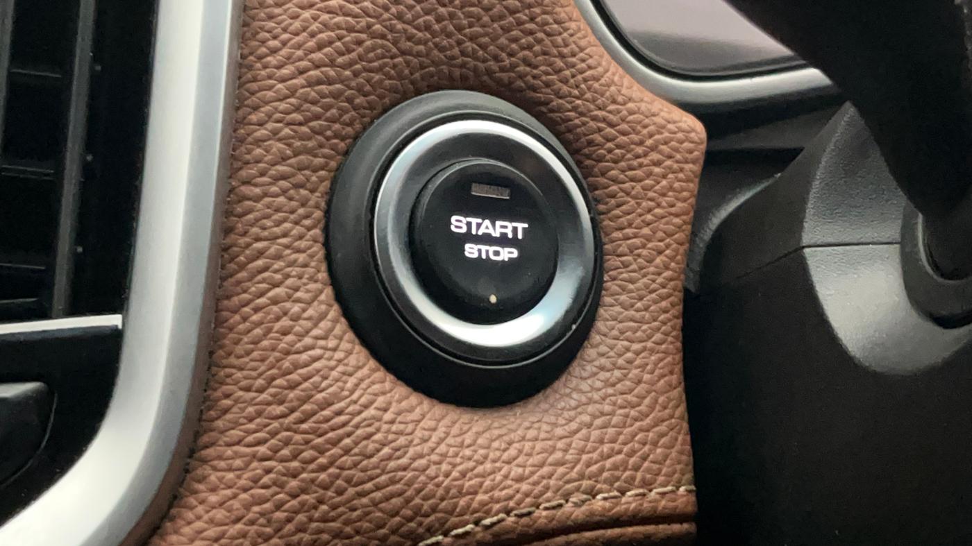 2022 MG HECTOR PLUS SHARP 1.5 PETROL TURBO CVT 6-STR, Petrol, Automatic, 42,456 km, Keyless Start/ Stop Button