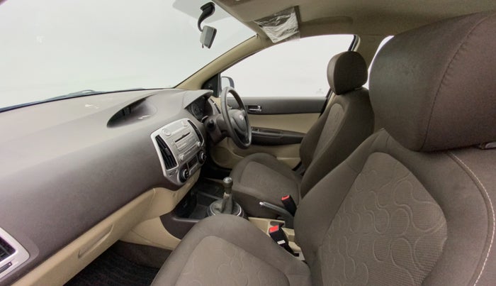 2011 Hyundai i20 MAGNA 1.2, Petrol, Manual, 60,009 km, Right Side Front Door Cabin