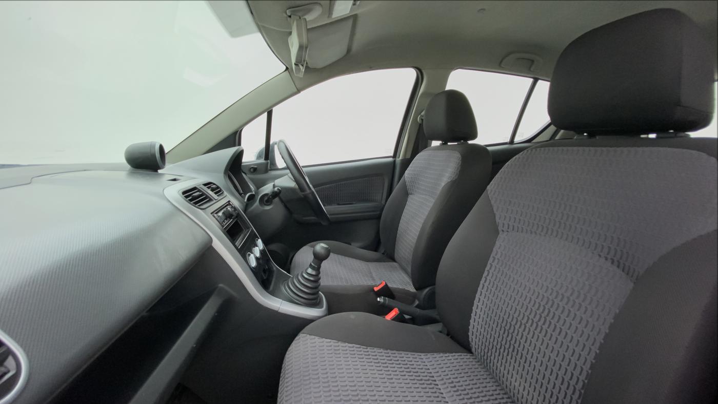 2013 Maruti Ritz VDI, Diesel, Manual, 58,094 km, Right Side Front Door Cabin