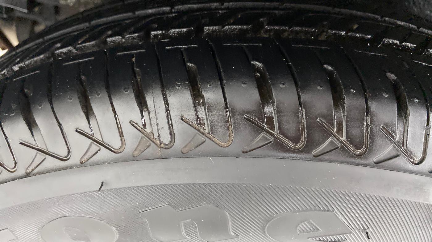 2013 Maruti Ritz VDI, Diesel, Manual, 58,094 km, Right Rear Tyre Tread